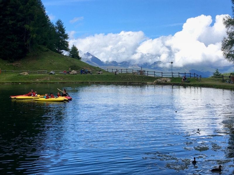 Kayakers on Lac Vert in La Plagne